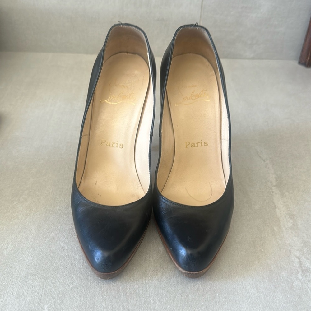 Authentic Christian Louboutin black classy heels